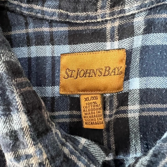 St. John’s Bay flannel - Picture 9 of 9